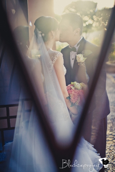 Jojo and Pauline 2438